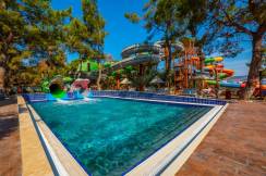 LONG BEACH CLUB NATURE Pools & Beach